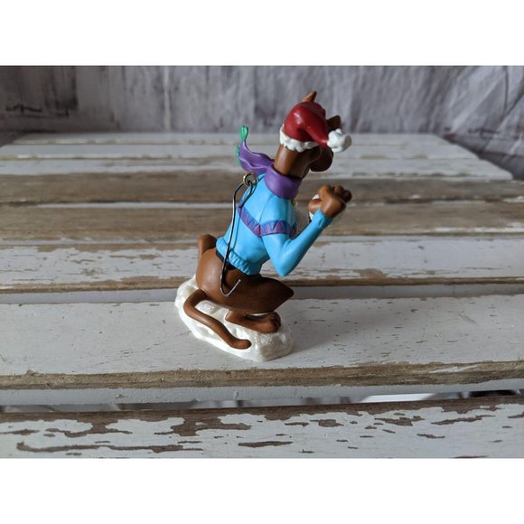 Hallmark Keepsake 2003 Scooby Doo Takes Aim Snowba - Picture 4 of 6